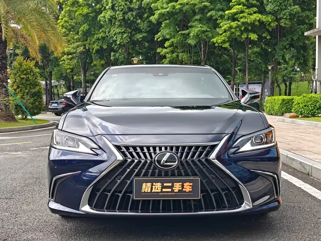 Lexus ES — фото 9