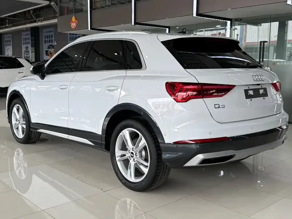 Audi Q3 — фото 7