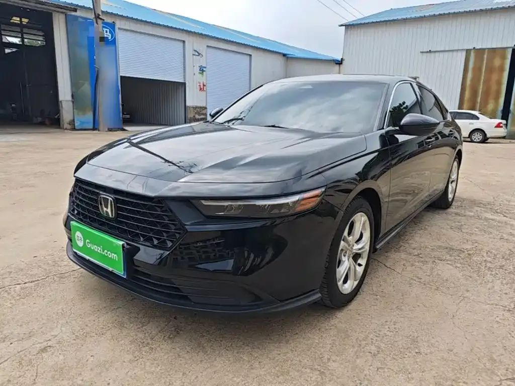 Honda Accord — фото 1