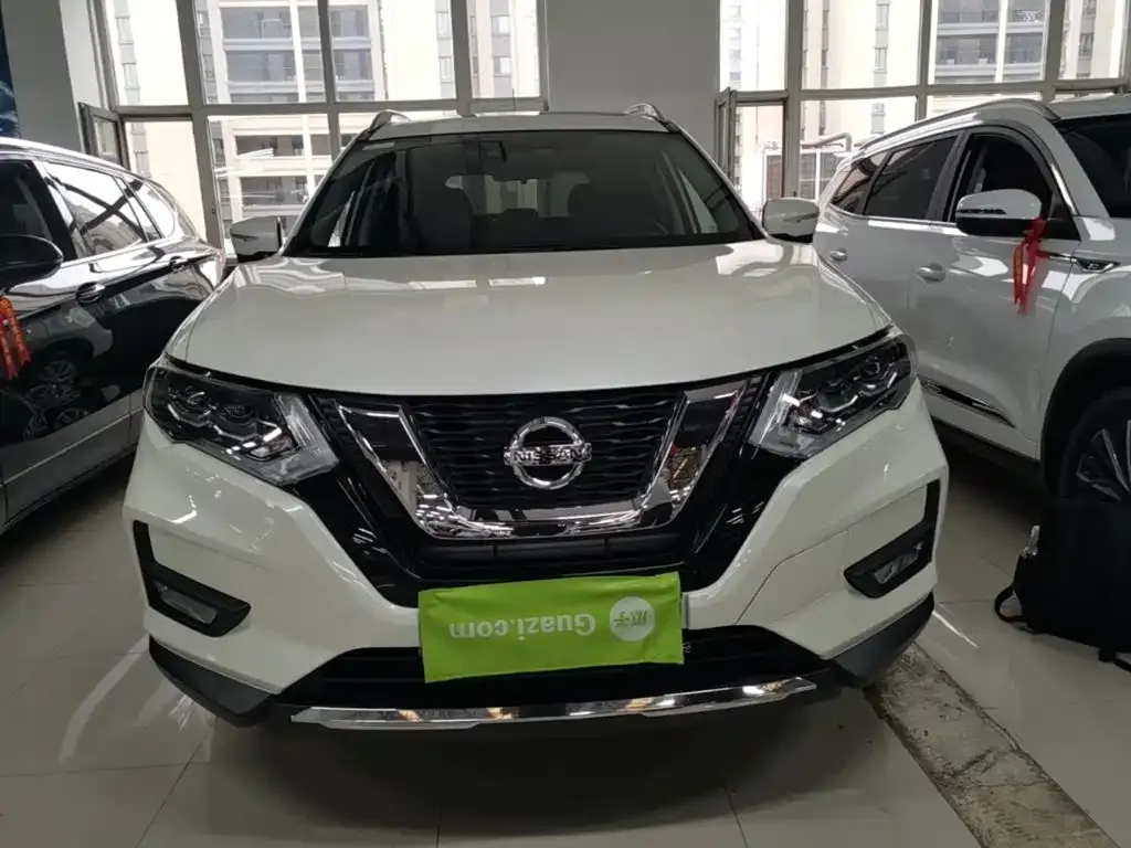 Nissan X-Trail — фото 10