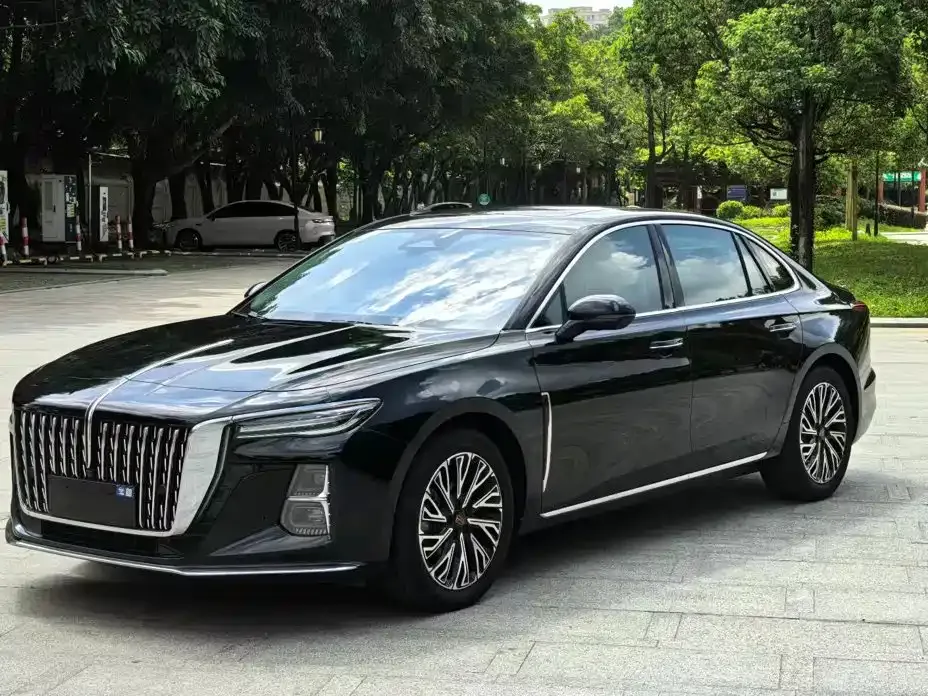 Hongqi H5 — фото 1
