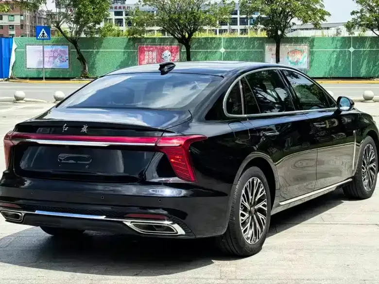 Hongqi H5 — фото 7