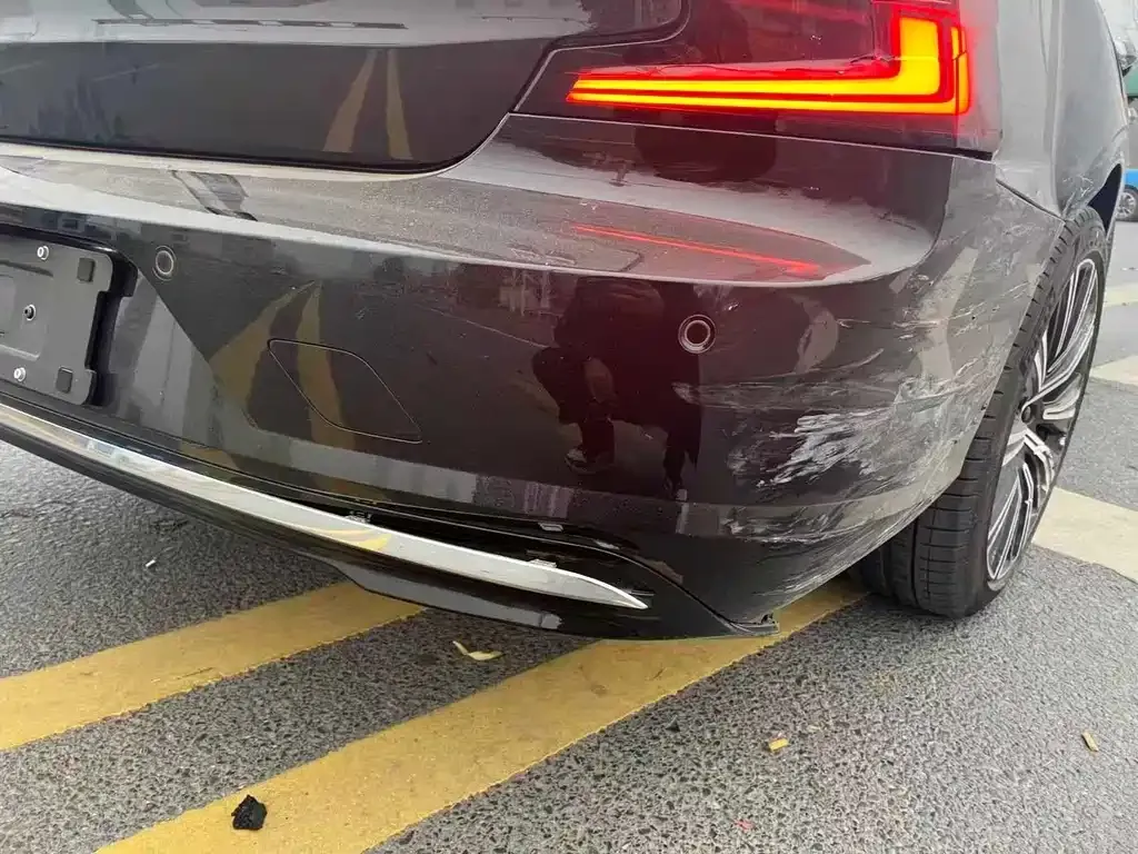 Volvo S90 — фото 4