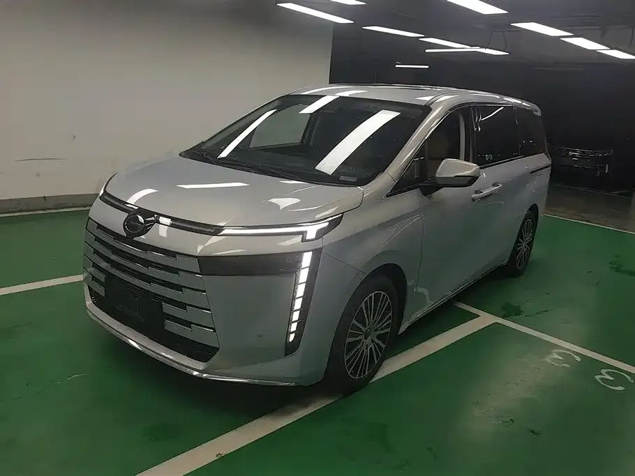 GAC Motor 传祺E8 PHEV — фото 1