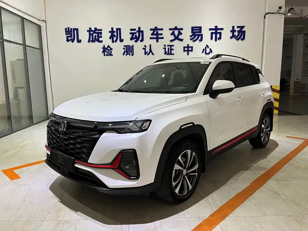 Changan CS35PLUS — фото 1