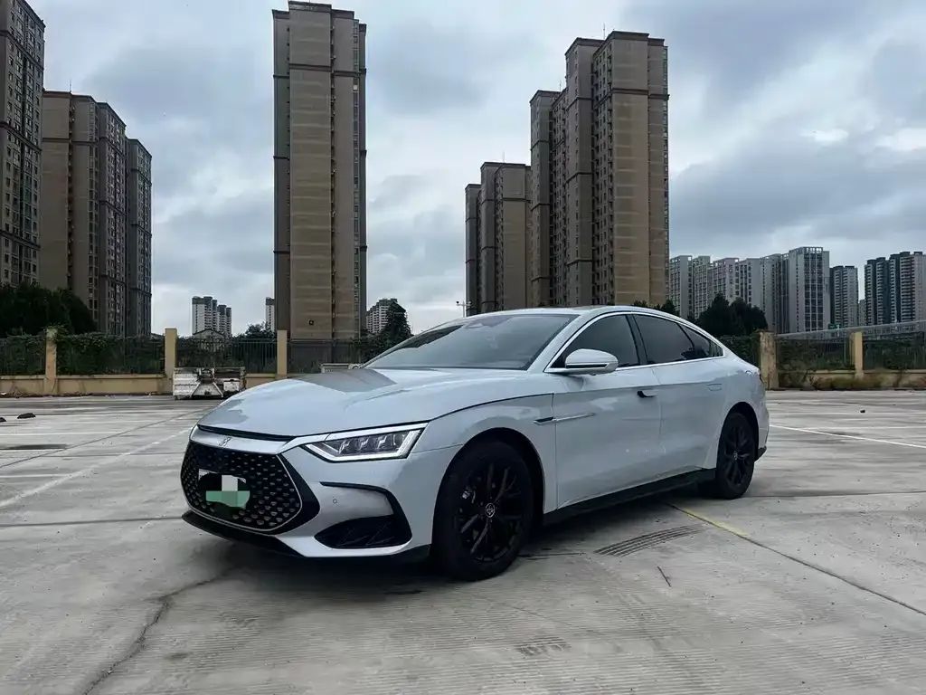 BYD Han — фото 1