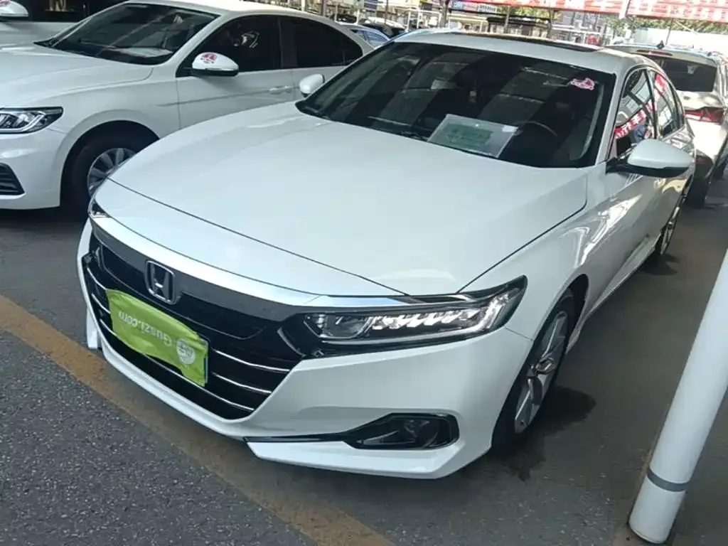 Honda Accord — фото 1