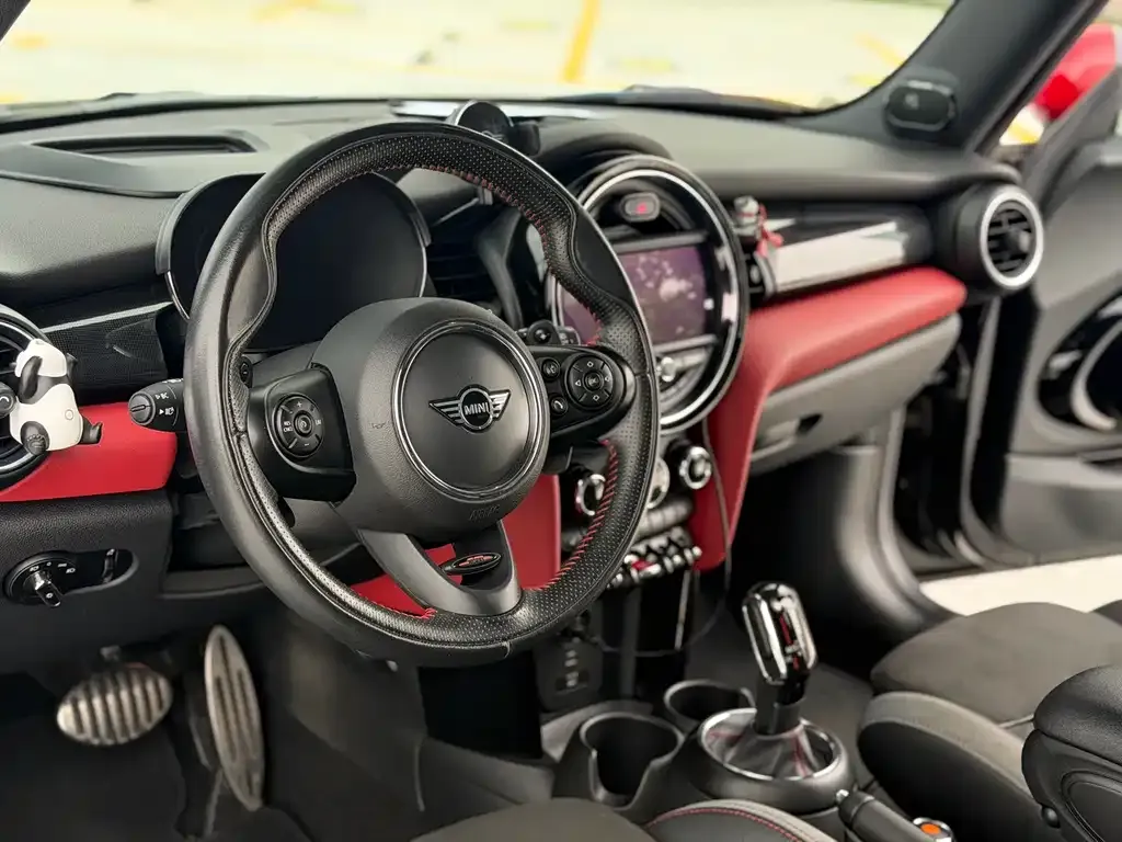 MINI JCW (John Cooper Works) — фото 9