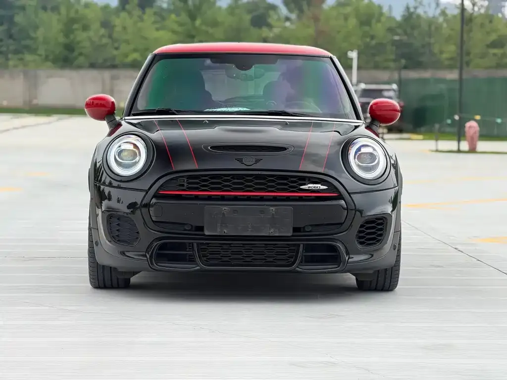 MINI JCW (John Cooper Works) — фото 10