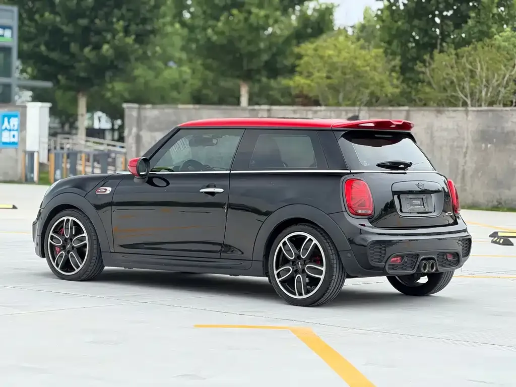 MINI JCW (John Cooper Works) — фото 8