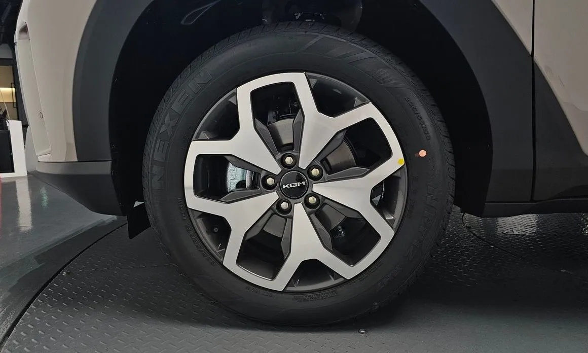 KG Mobility (Ssangyong) Torres — фото 9