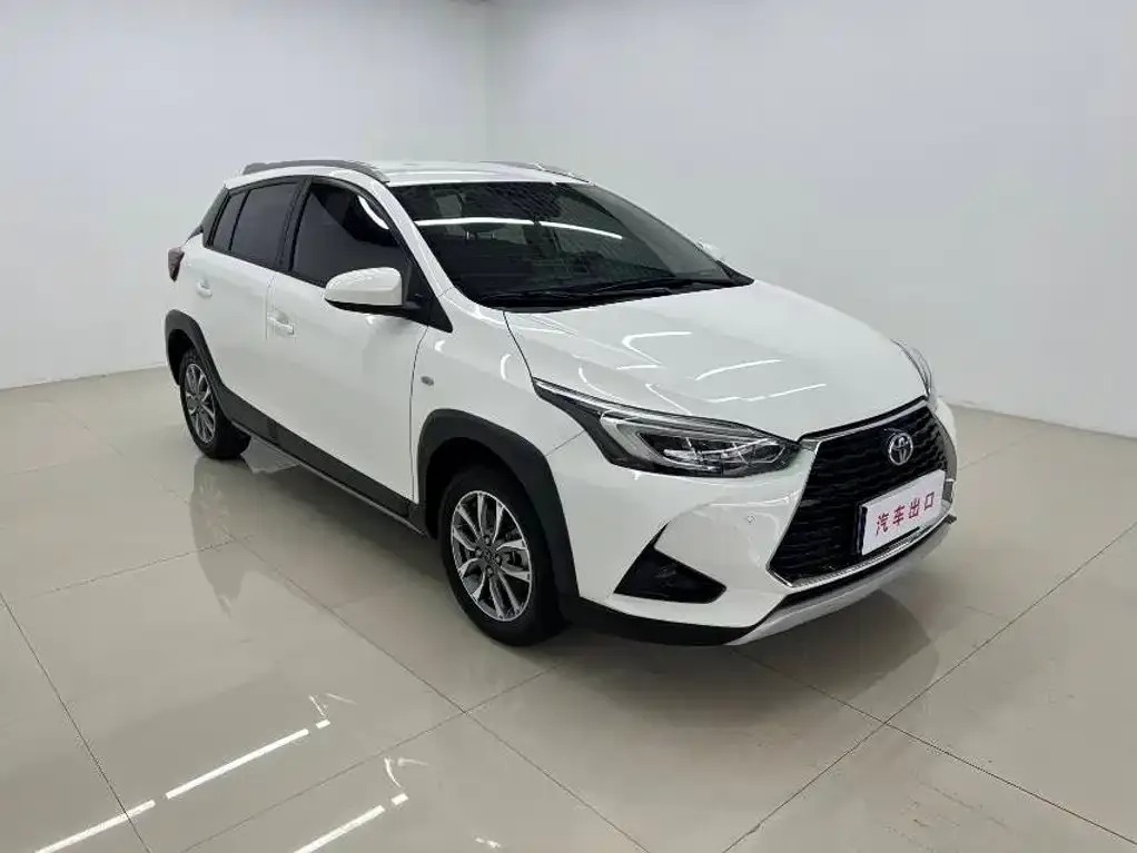 Toyota Yaris L — фото 7