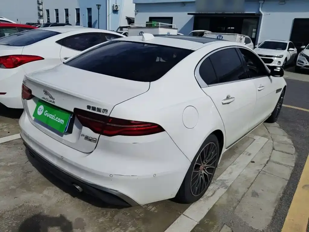 Jaguar XEL — фото 10