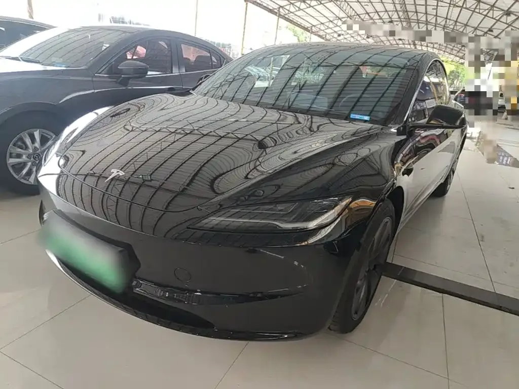 Tesla Model 3 — фото 9