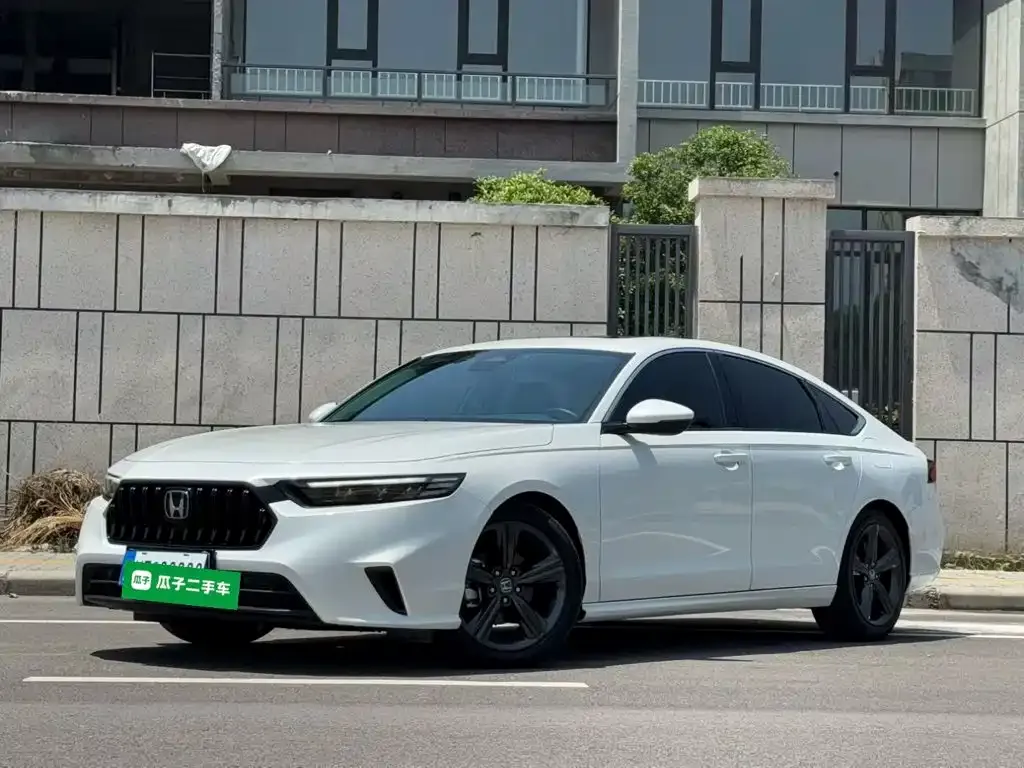 Honda Inspire — фото 1