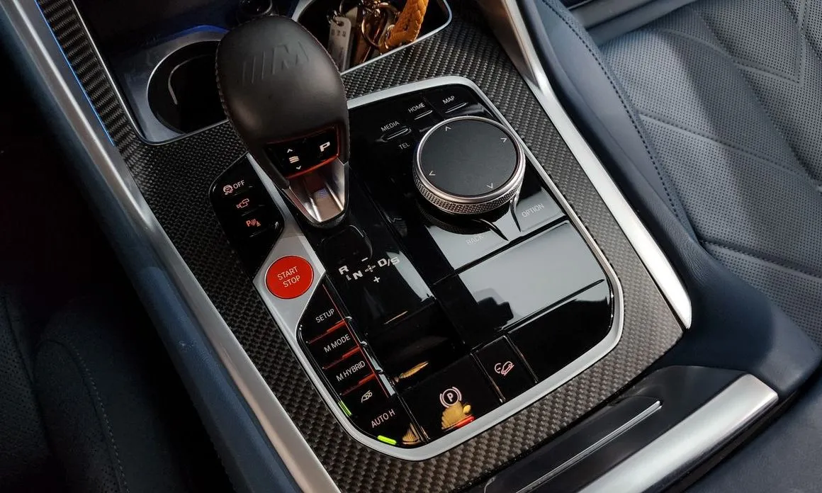 BMW XM — фото 6