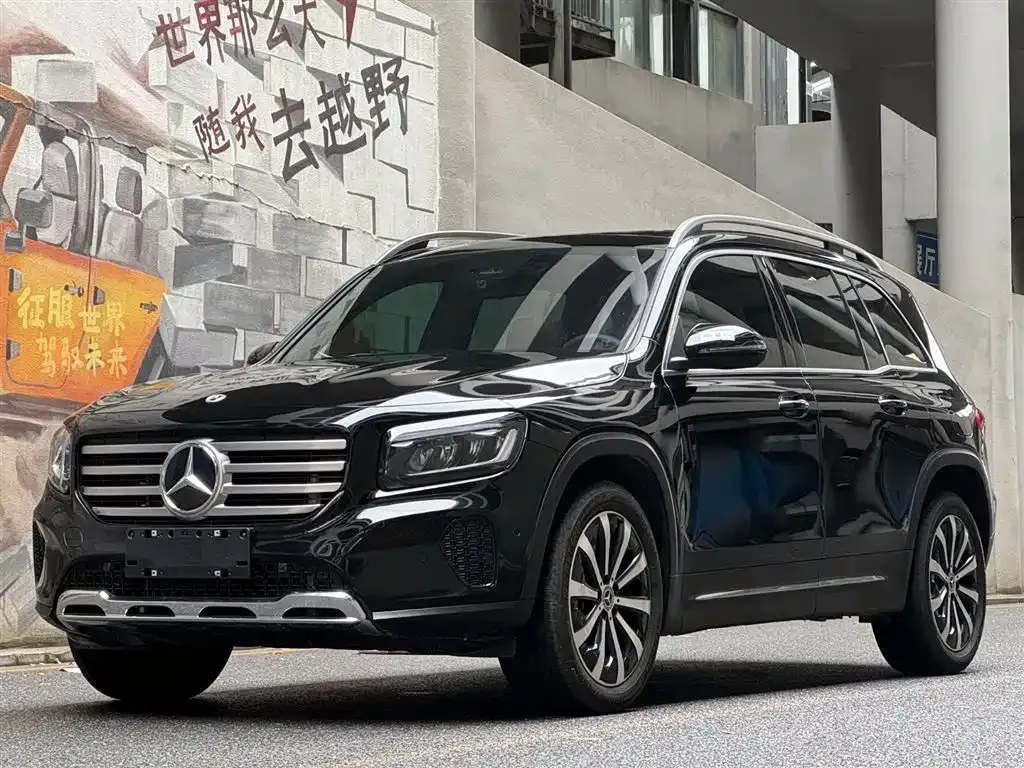 Mercedes-Benz GLB — фото 1