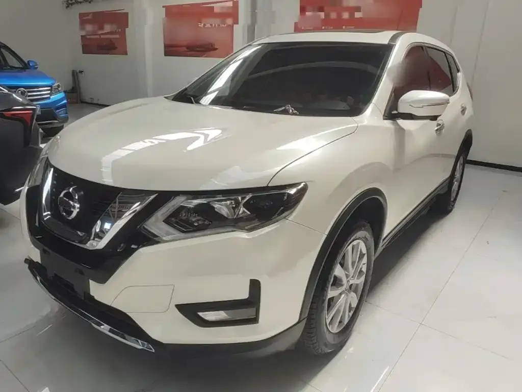 Nissan X-Trail — фото 1