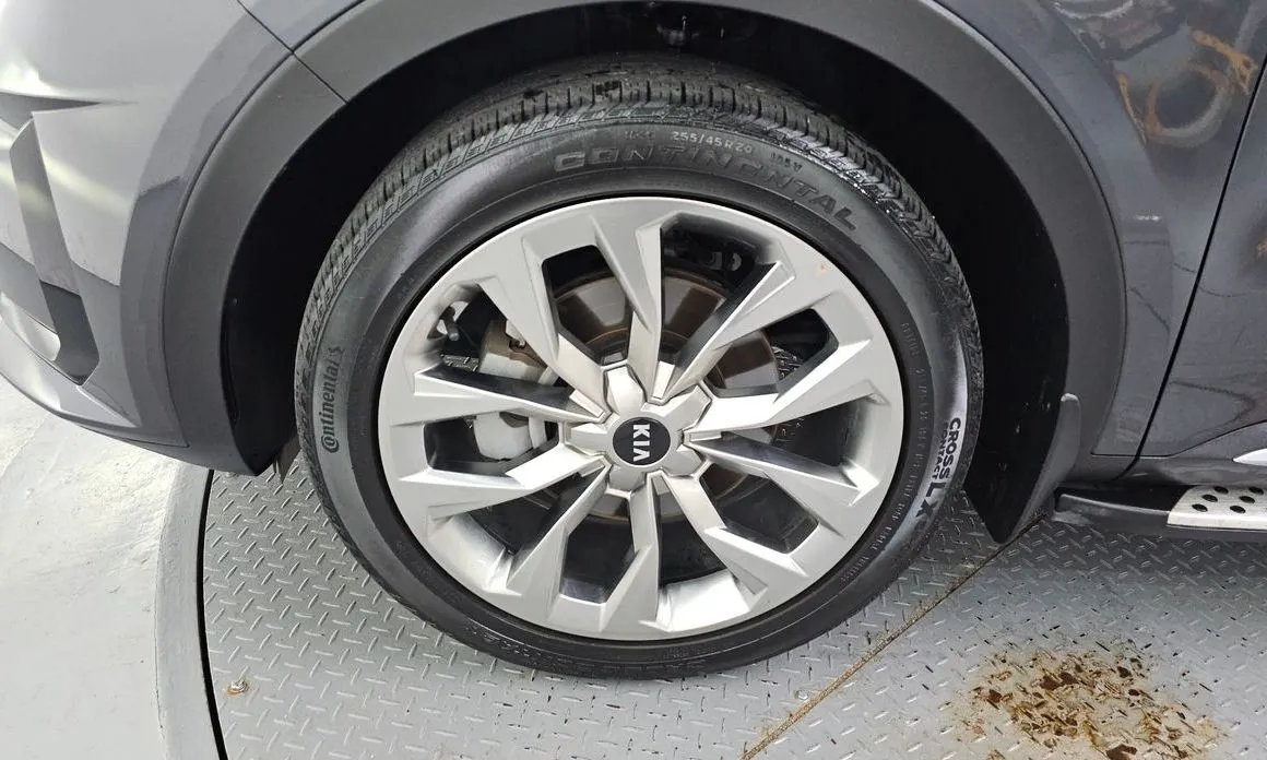 Kia Sorento — фото 3