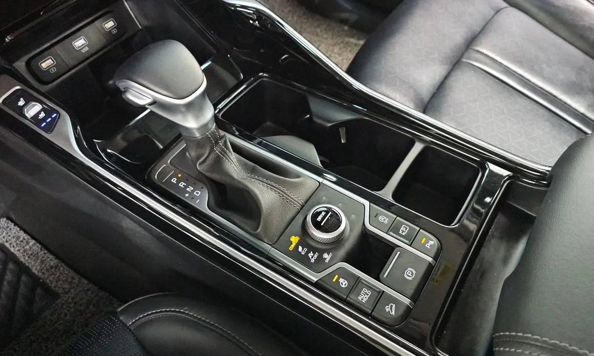 Kia Sorento — фото 9