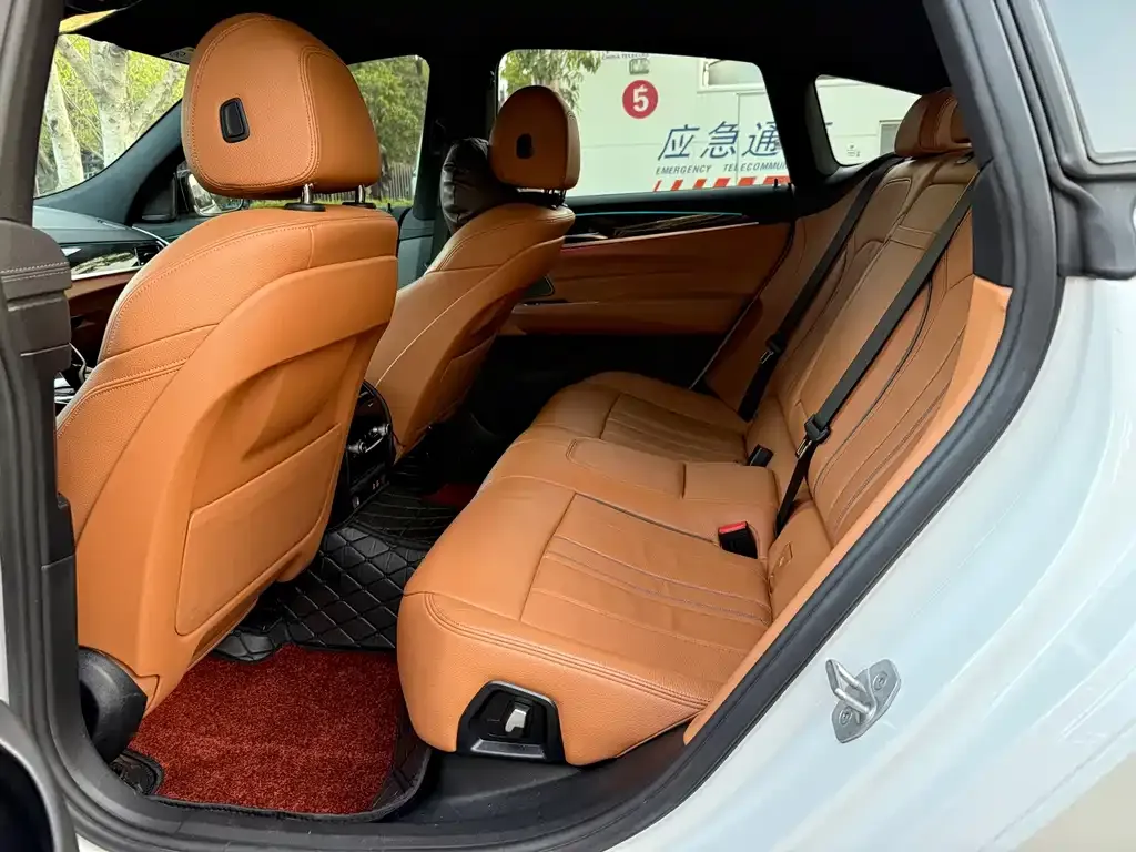 BMW 6 Series GT — фото 9