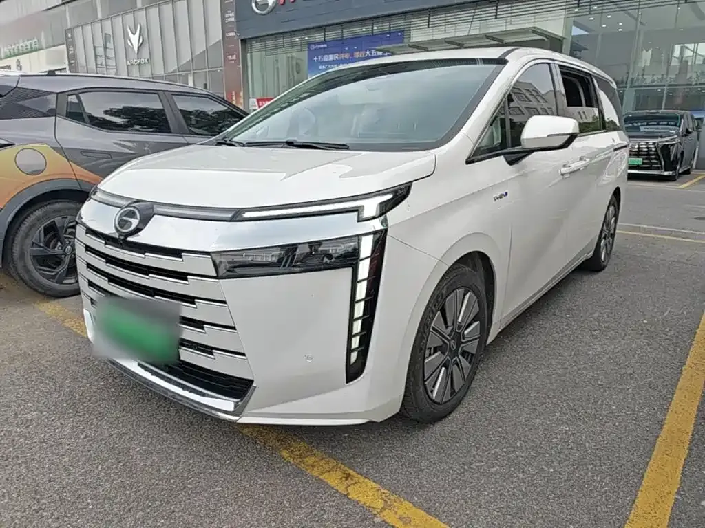 GAC Motor 传祺E8 PHEV — фото 3