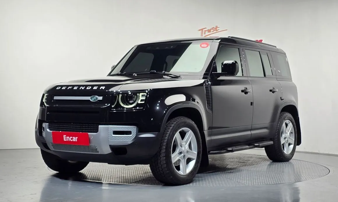 Land Rover Defender — фото 1