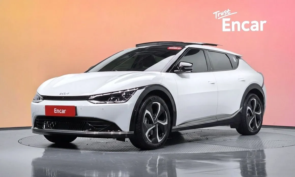 Kia EV6 — фото 1