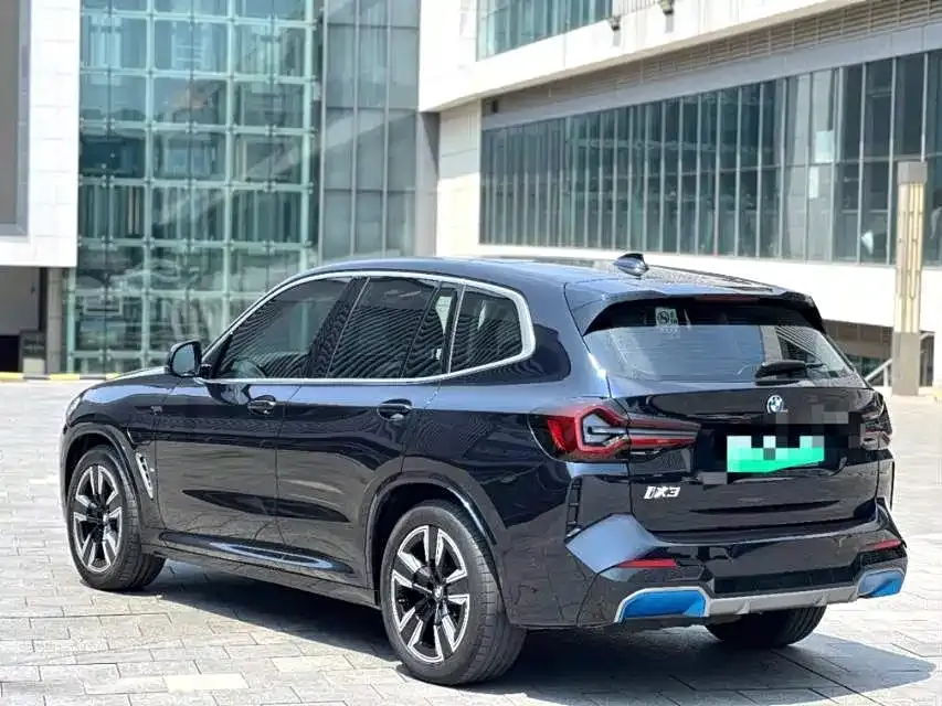 BMW iX3 — фото 7