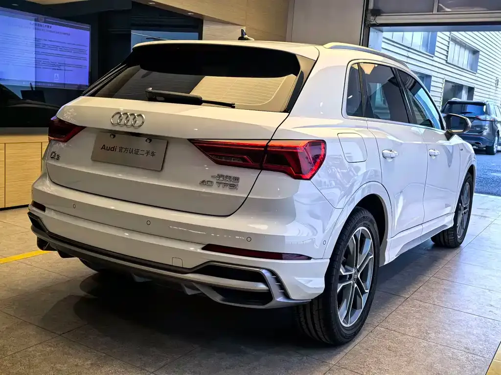 Audi Q3 — фото 9