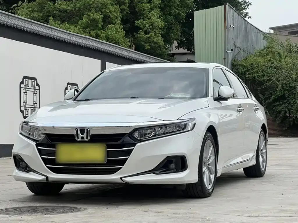 Honda Accord — фото 1