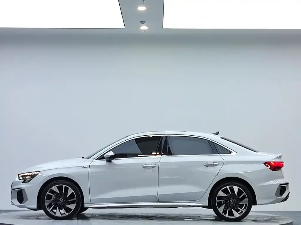 Audi A3 — фото 3