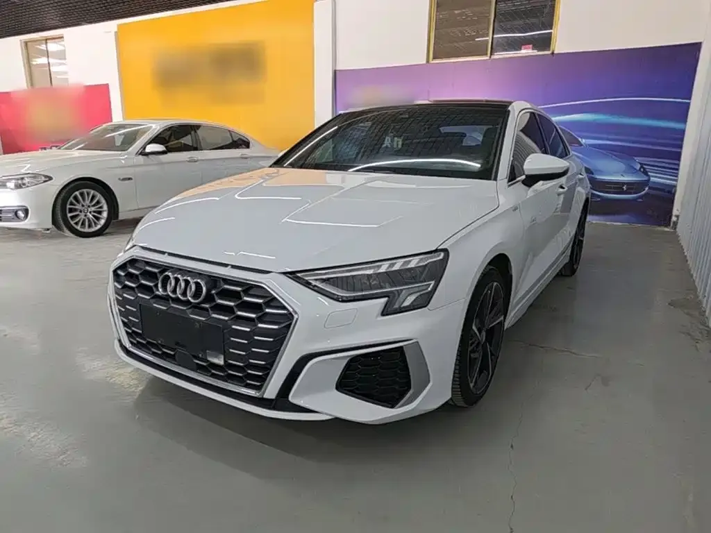 Audi A3 — фото 1