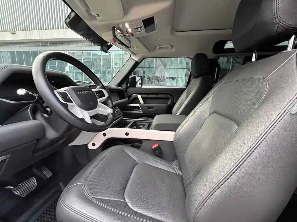 Land Rover Defender — фото 10