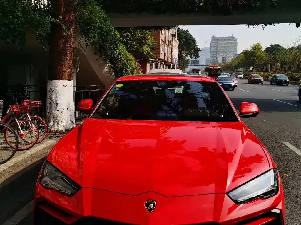 Lamborghini Urus — фото 6