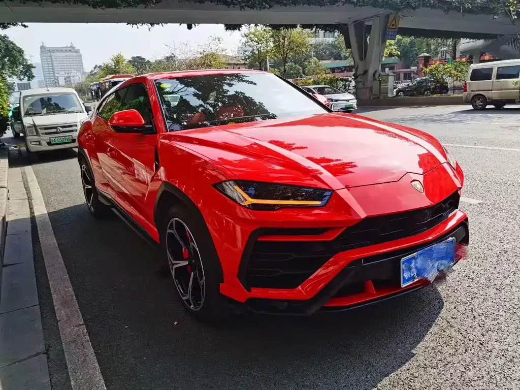 Lamborghini Urus — фото 7