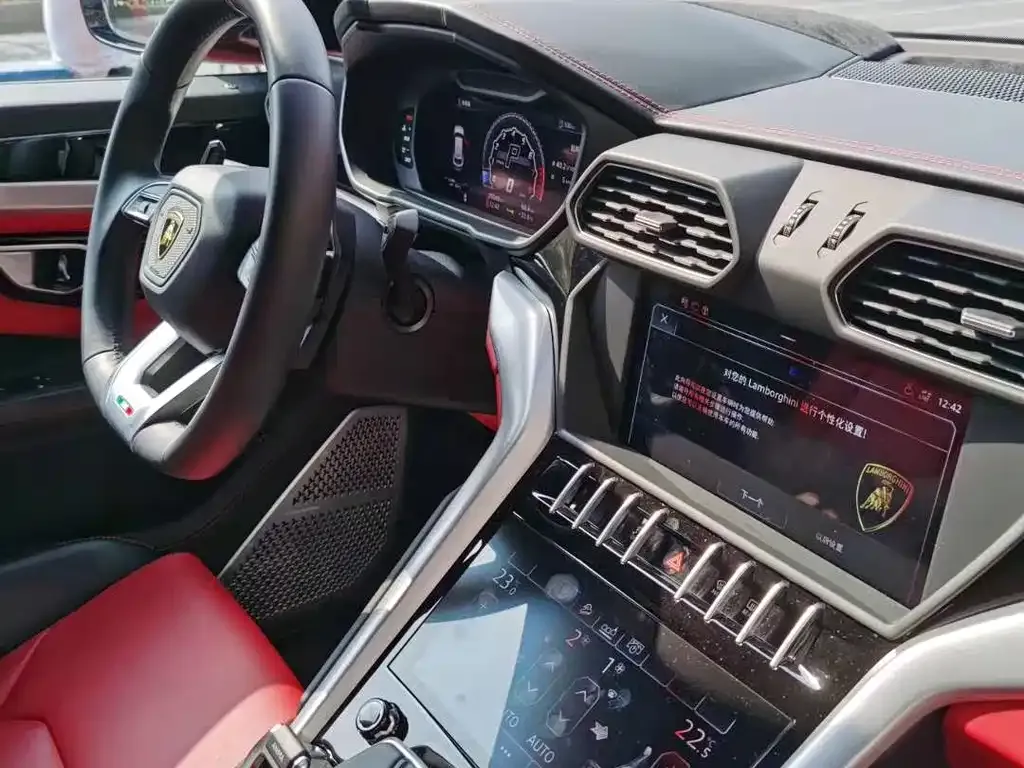 Lamborghini Urus — фото 3