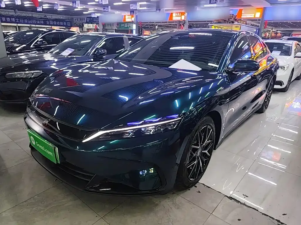 BYD Han — фото 1