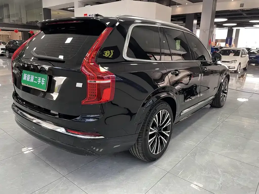 Volvo XC90 PHEV — фото 5