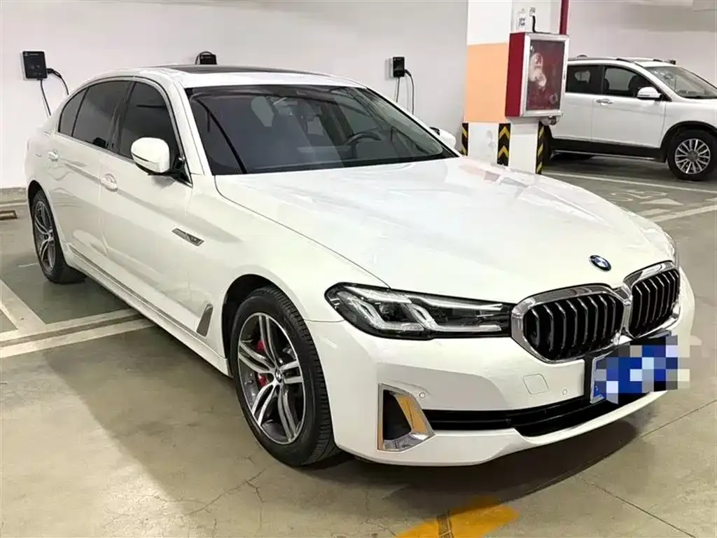 BMW 5 Series — фото 5