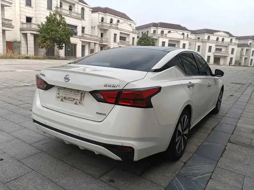 Nissan Teana — фото 2