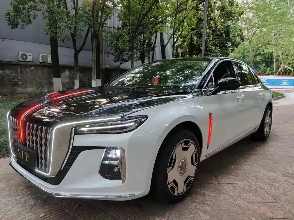 Hongqi H5 — фото 1