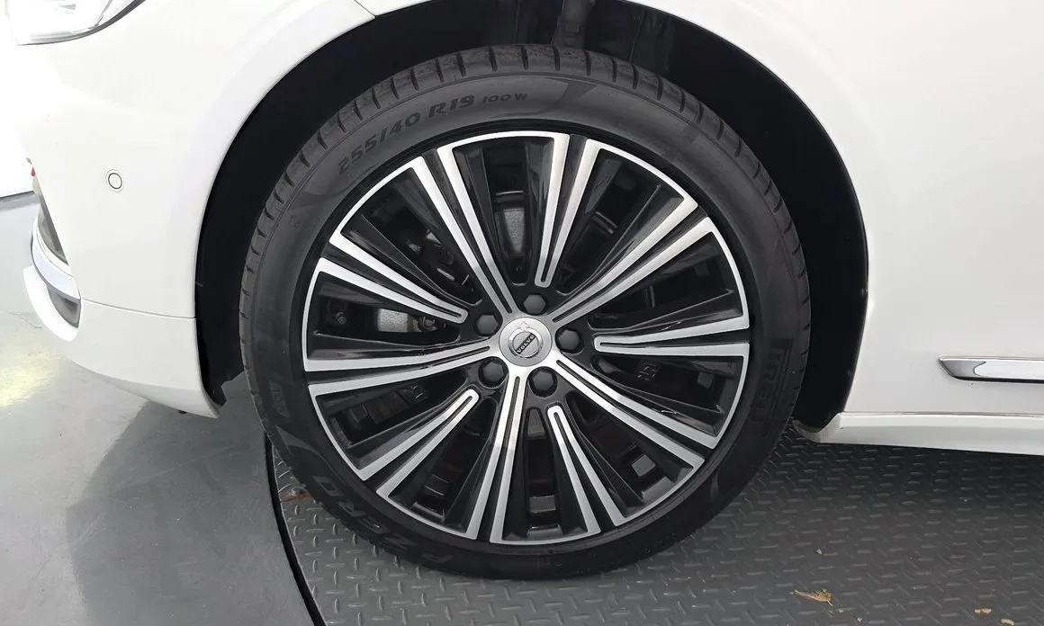 Volvo S90 — фото 4