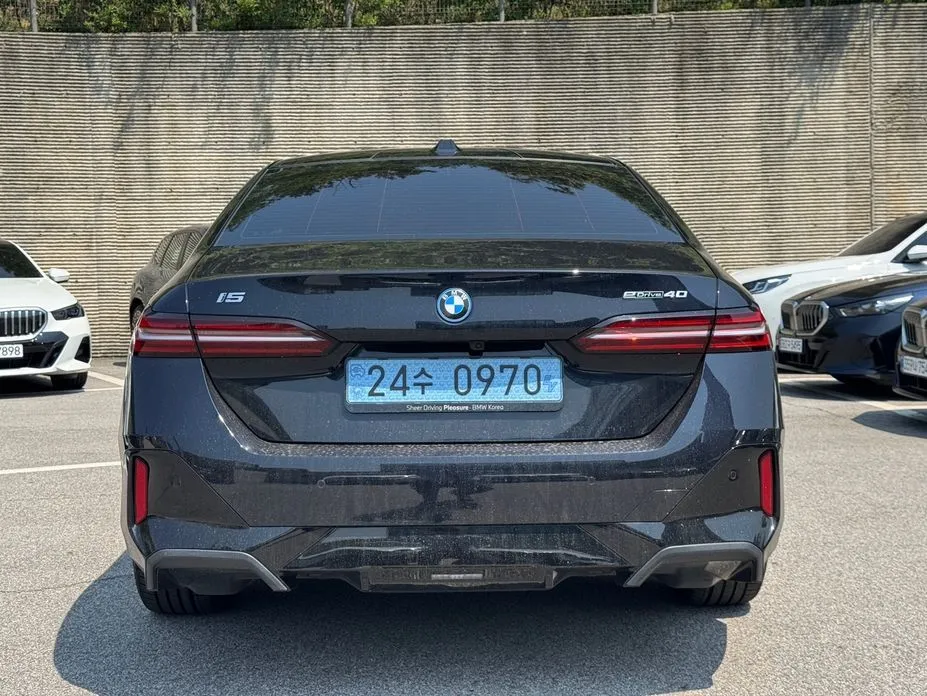 BMW i5 — фото 5