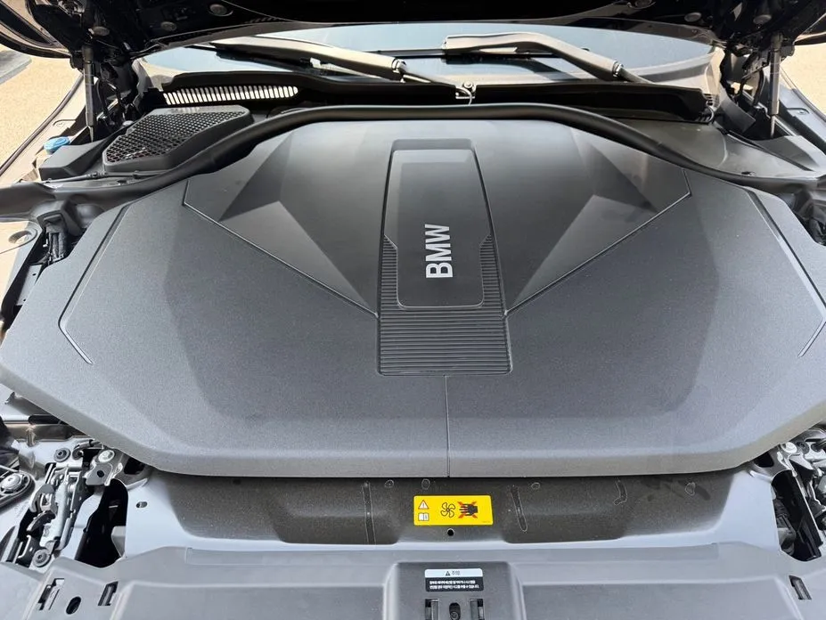 BMW i5 — фото 10