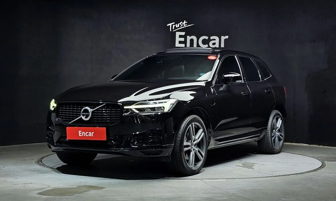 Volvo XC60 — фото 1