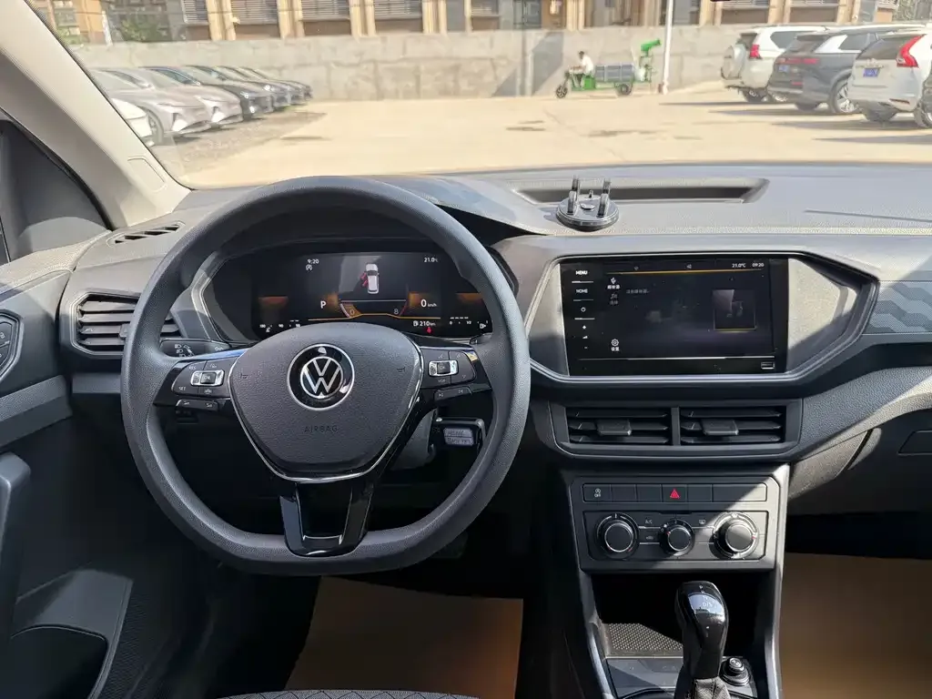 Volkswagen T-Cross — фото 5