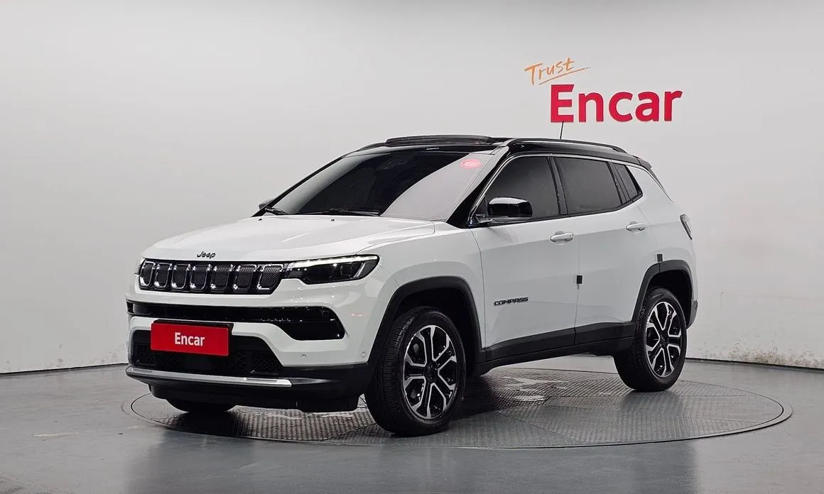 Jeep Compass — фото 1