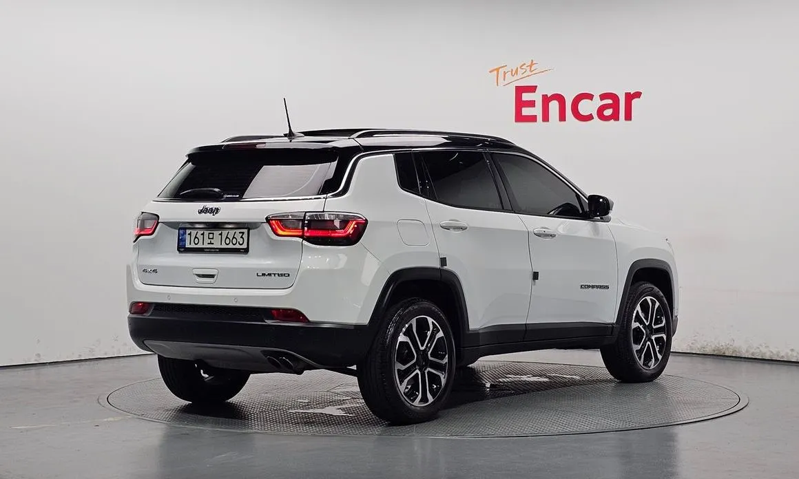 Jeep Compass — фото 5