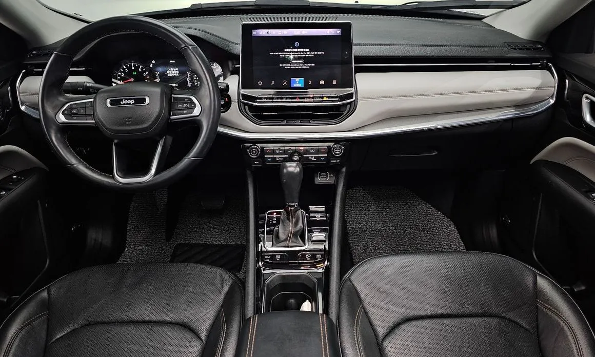 Jeep Compass — фото 10